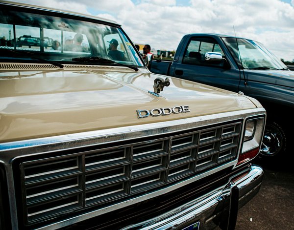 Comment installer un système de recharge rapide pour une voiture électrique en ville?